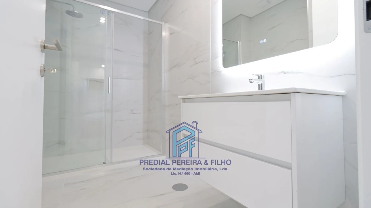 Apartamento T1 para Arrendamento em Rio Tinto Foto 12