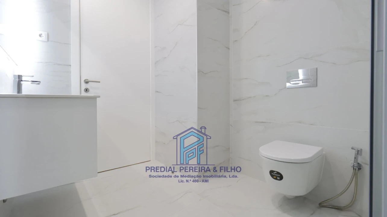 Apartamento T1 para Arrendamento em Rio Tinto Foto 14