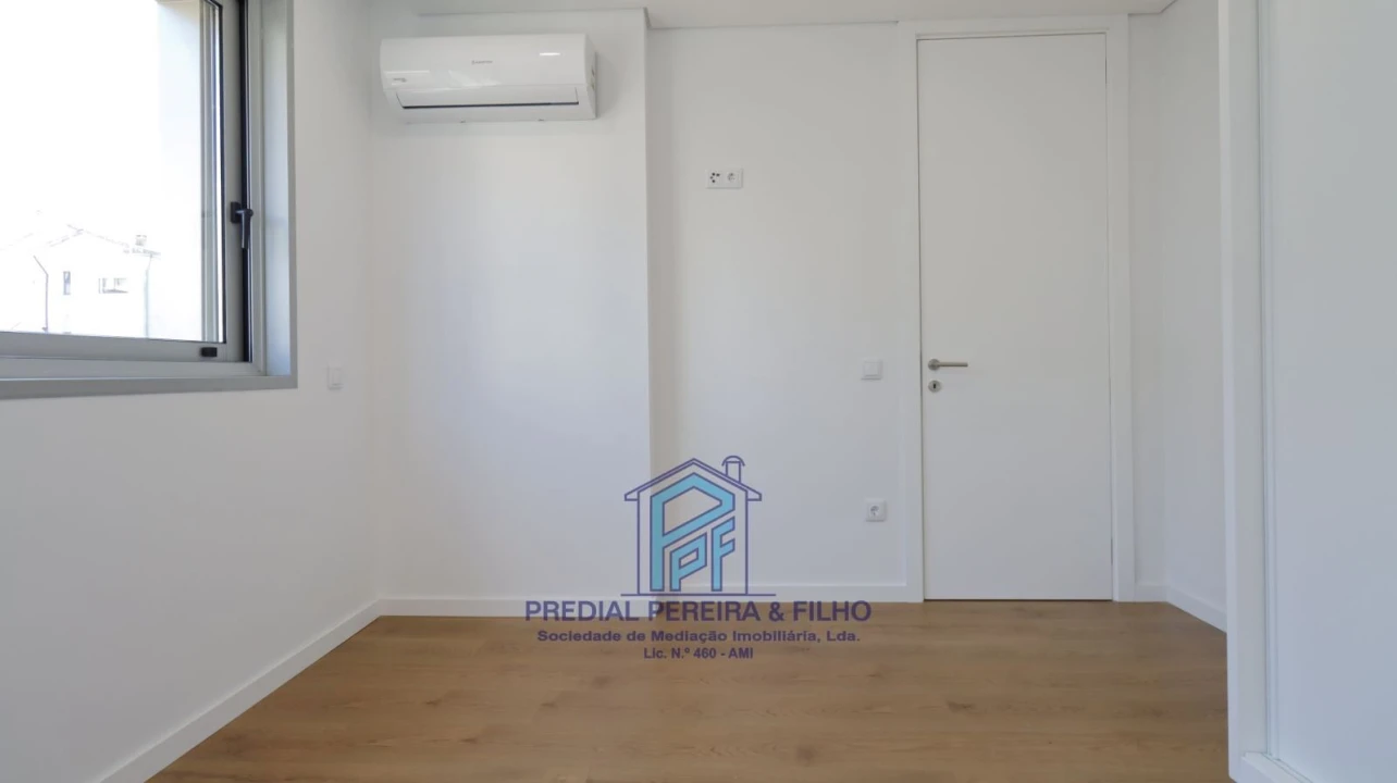 Apartamento T1 para Arrendamento em Rio Tinto Foto 23