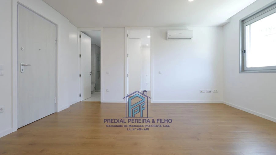 Apartamento T1 para Arrendamento em Rio Tinto Foto 8