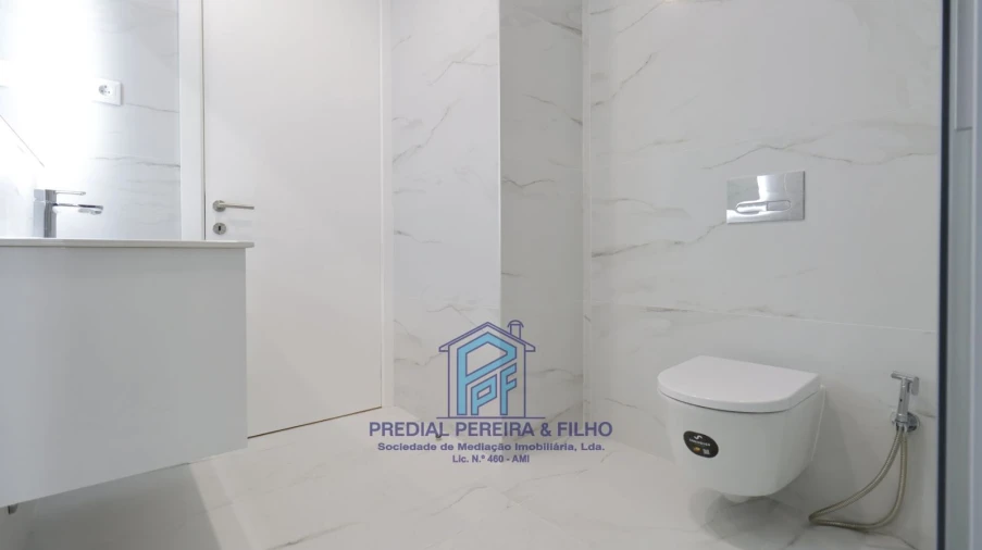Apartamento T1 para Arrendamento em Rio Tinto Foto 14