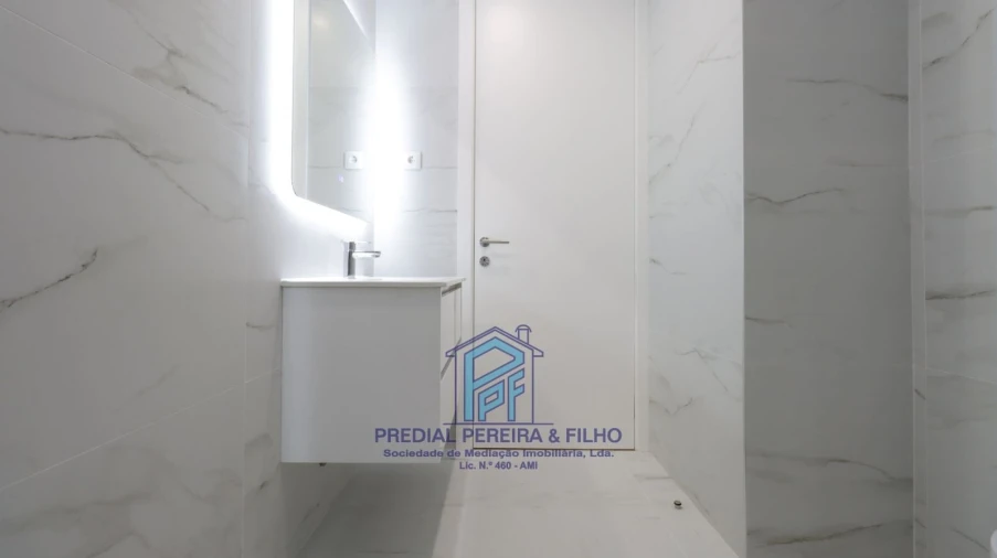 Apartamento T1 para Arrendamento em Rio Tinto Foto 16