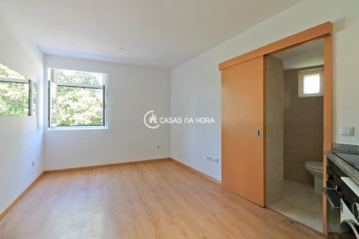 Apartamento T1 para Arrendamento em Aldoar, Foz do Douro e Nevogilde