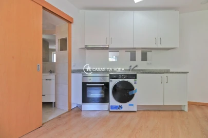 Apartamento T1 para Arrendamento em Aldoar, Foz do Douro e Nevogilde