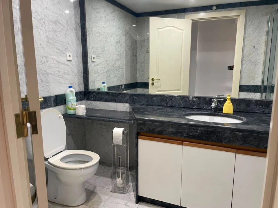 Apartamento T1 para Venda em Carcavelos e Parede Foto 8
