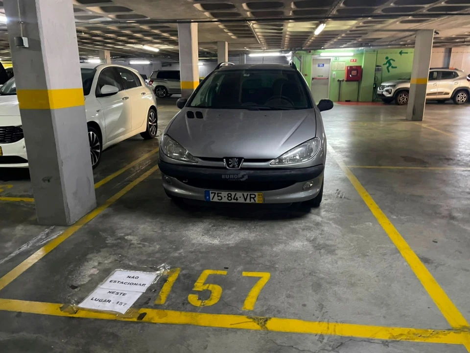 Apartamento T1 para Venda em Carcavelos e Parede Foto 21