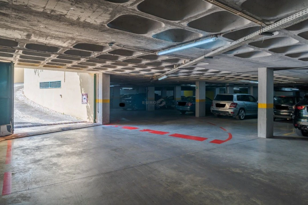 Apartamento T1 para Venda em Carcavelos e Parede Foto 22