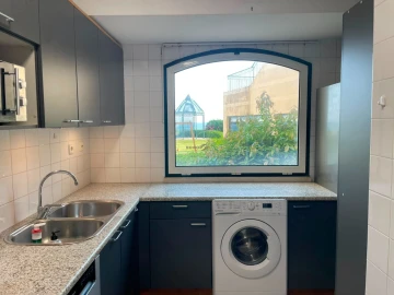 Apartamento T1 para Venda em Carcavelos e Parede