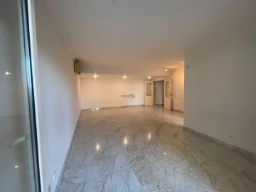 Apartamento T1 para Venda em Carcavelos e Parede