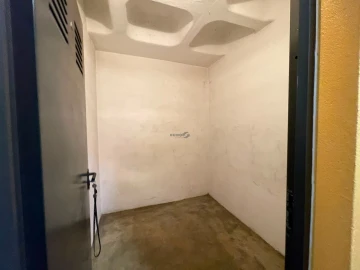 Apartamento T1 para Venda em Carcavelos e Parede