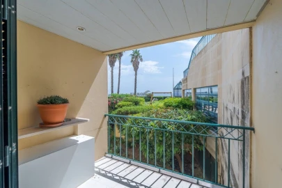 Apartamento T1 para Venda em Carcavelos e Parede