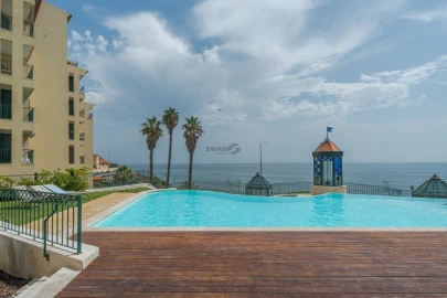 Apartamento T1 para Venda em Carcavelos e Parede