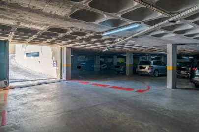 Apartamento T1 para Venda em Carcavelos e Parede