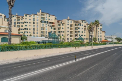 Apartamento T1 para Venda em Carcavelos e Parede