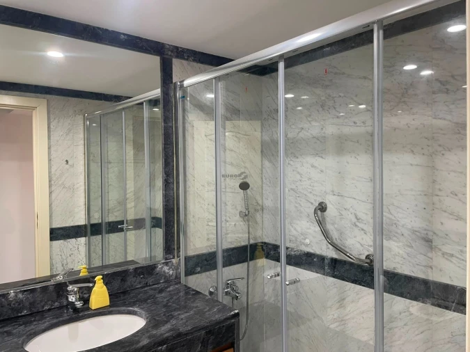 Apartamento T1 para Venda em Carcavelos e Parede Foto 9