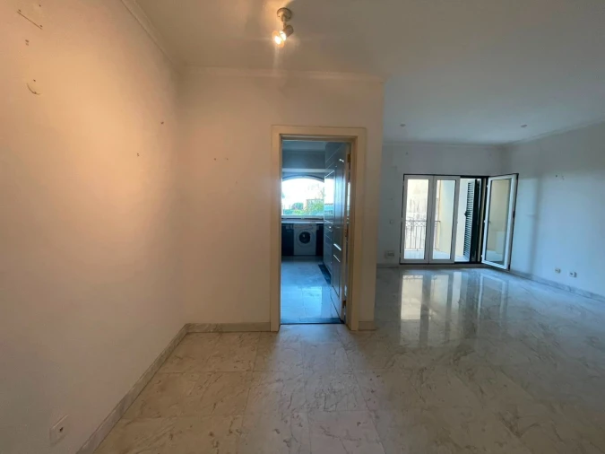 Apartamento T1 para Venda em Carcavelos e Parede Foto 10