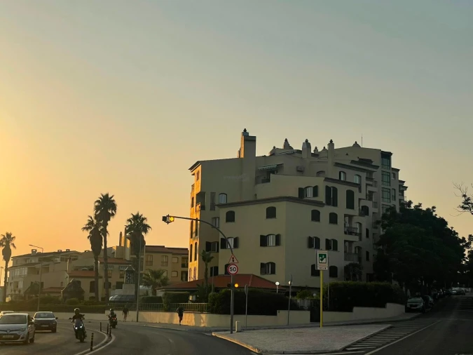 Apartamento T1 para Venda em Carcavelos e Parede Foto 24