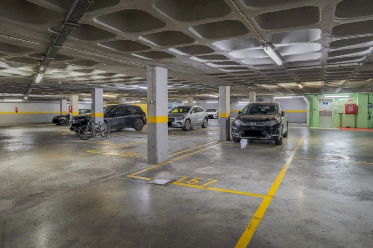 Apartamento T1 para Venda em Carcavelos e Parede Foto 21