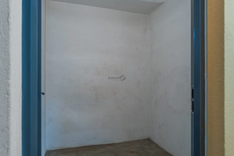 Apartamento T1 para Venda em Carcavelos e Parede Foto 23