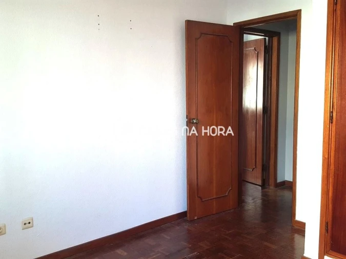 Apartamento T2 para Arrendamento em União das Freguesias de Setúbal Foto 18
