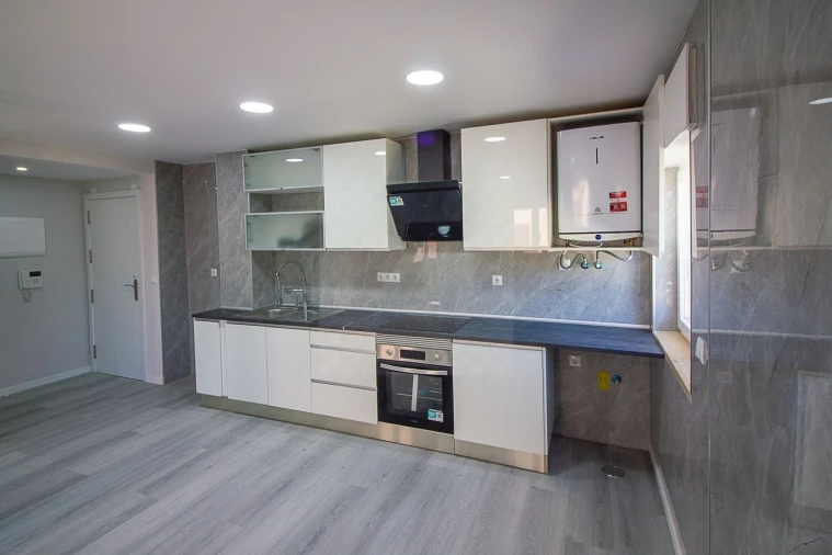 Apartamento T2 para Venda em Corroios Foto 2