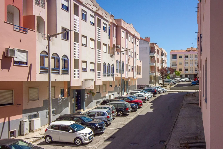 Apartamento T2 para Venda em Corroios Foto 23