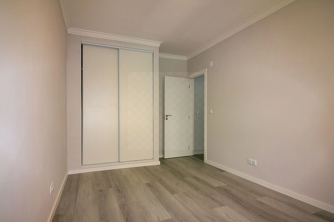 Apartamento T2 para Venda em Corroios Foto 20