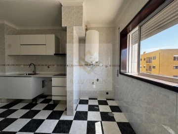 Apartamento T3 para Venda em São João de Ver