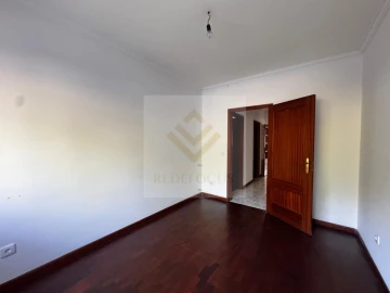 Apartamento T3 para Venda em São João de Ver