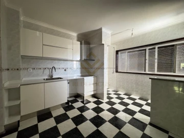 Apartamento T3 para Venda em São João de Ver