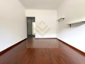 Apartamento T3 para Venda em São João de Ver