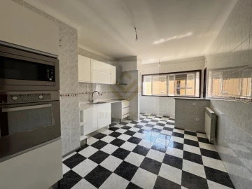 Apartamento T3 para Venda em São João de Ver