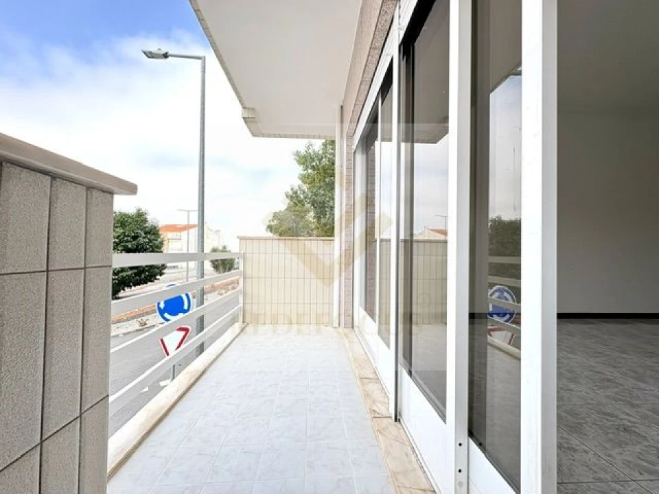 Apartamento T3 para Venda em São João de Ver Foto 6