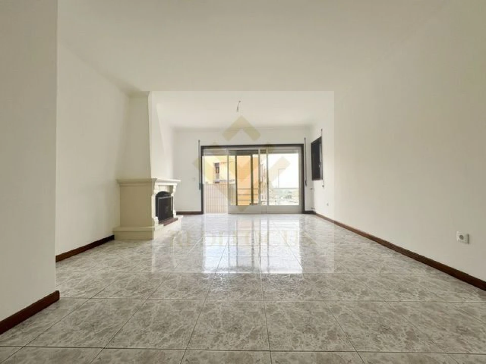 Apartamento T3 para Venda em São João de Ver Foto 3