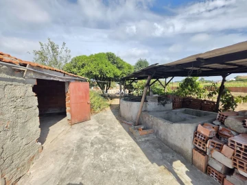 Moradia T4 para Venda em Esgueira