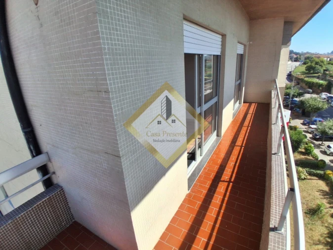 Apartamento T3 para Venda em Fânzeres e São Pedro da Cova Foto 17