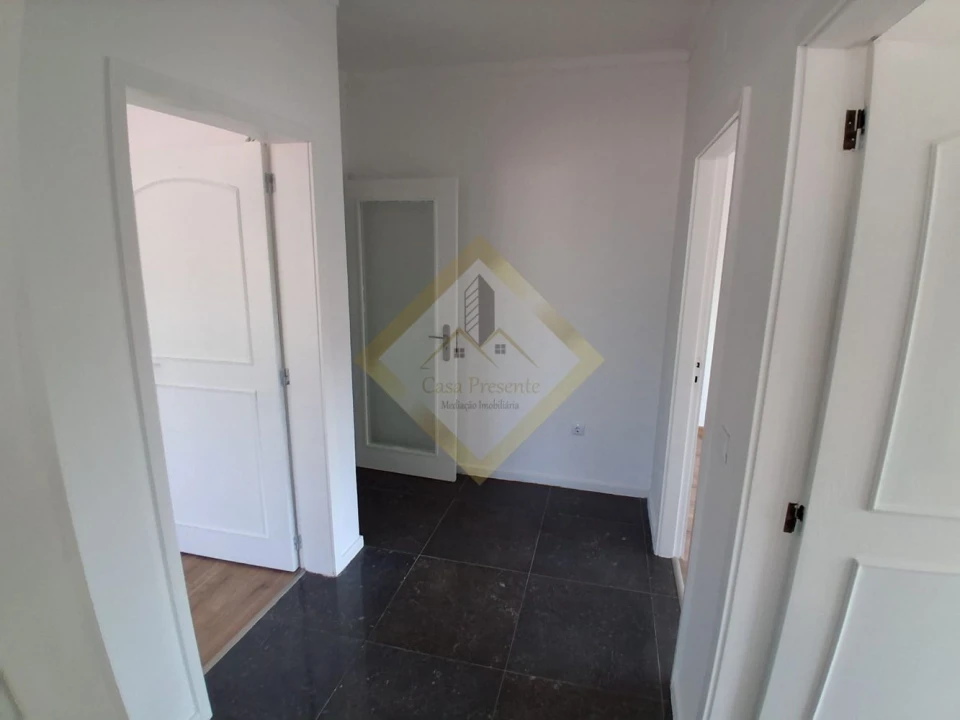 Apartamento T3 para Venda em Fânzeres e São Pedro da Cova Foto 10