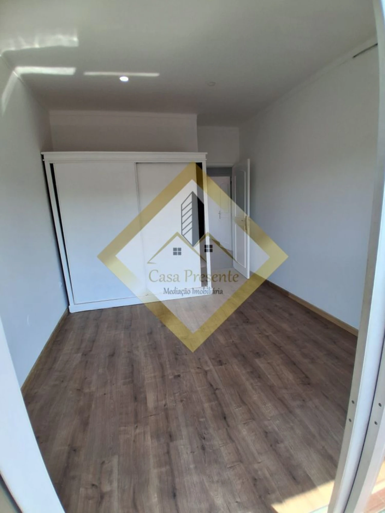 Apartamento T3 para Venda em Fânzeres e São Pedro da Cova Foto 8