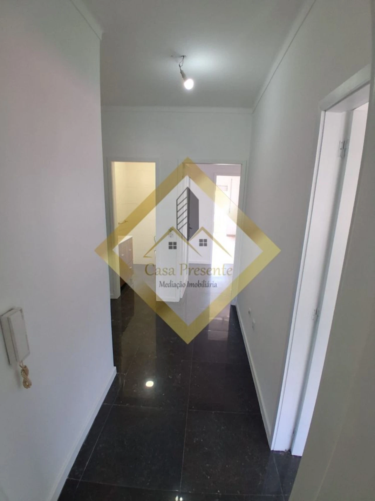 Apartamento T3 para Venda em Fânzeres e São Pedro da Cova Foto 5