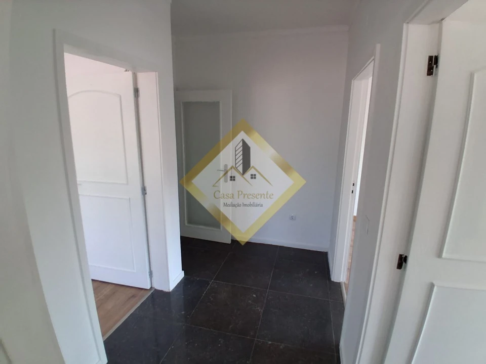 Apartamento T3 para Venda em Fânzeres e São Pedro da Cova Foto 10