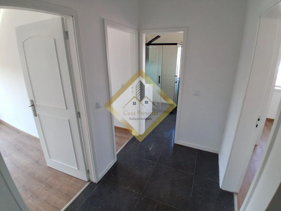 Apartamento T3 para Venda em Fânzeres e São Pedro da Cova Foto 6