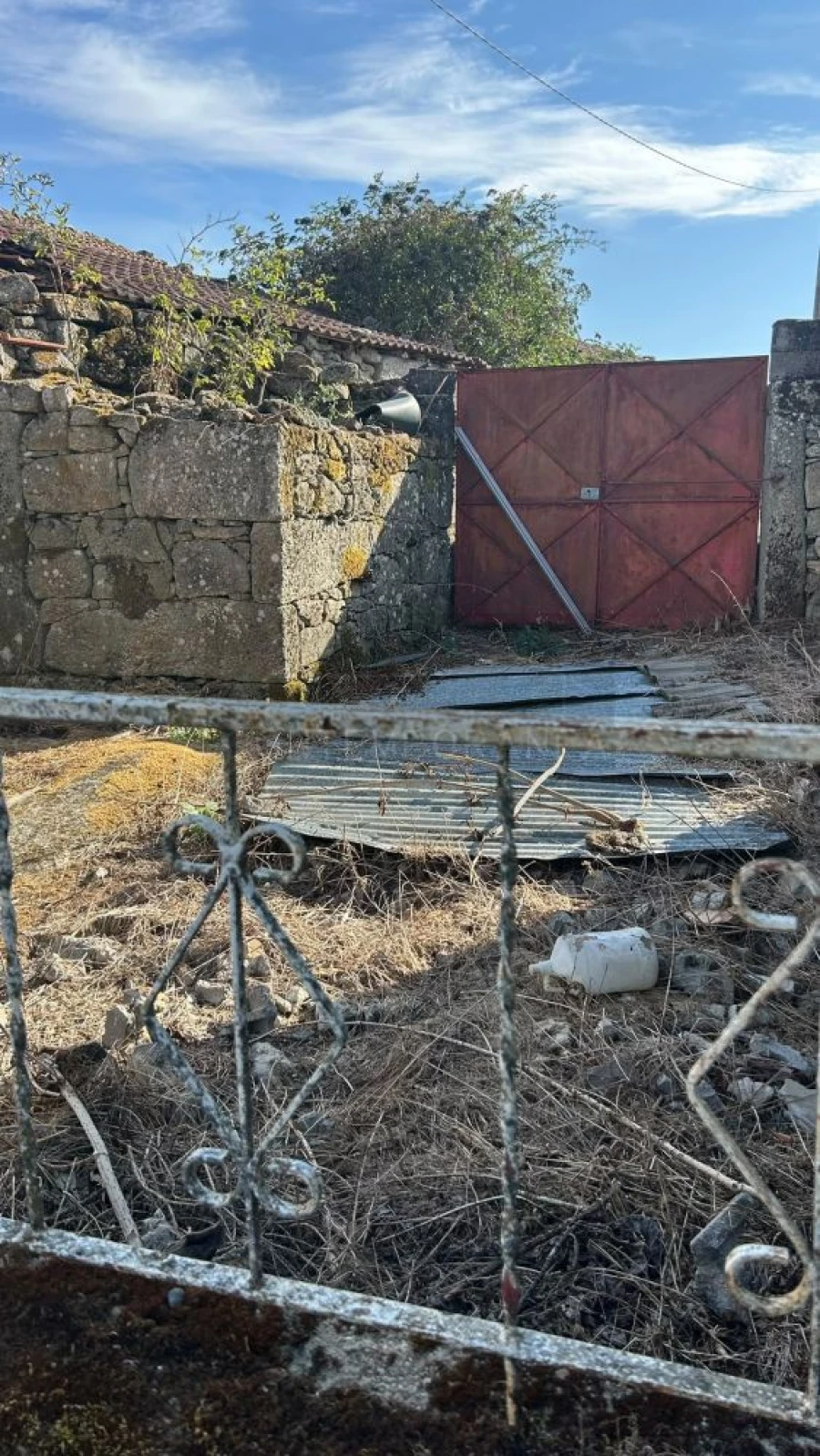 Moradia T2 para Venda em Chavães Foto 3