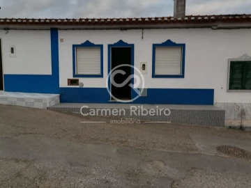 Moradia T1 para Venda em São Bento do Cortiço e Santo Estêvão