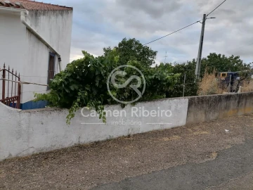 Moradia T1 para Venda em São Bento do Cortiço e Santo Estêvão