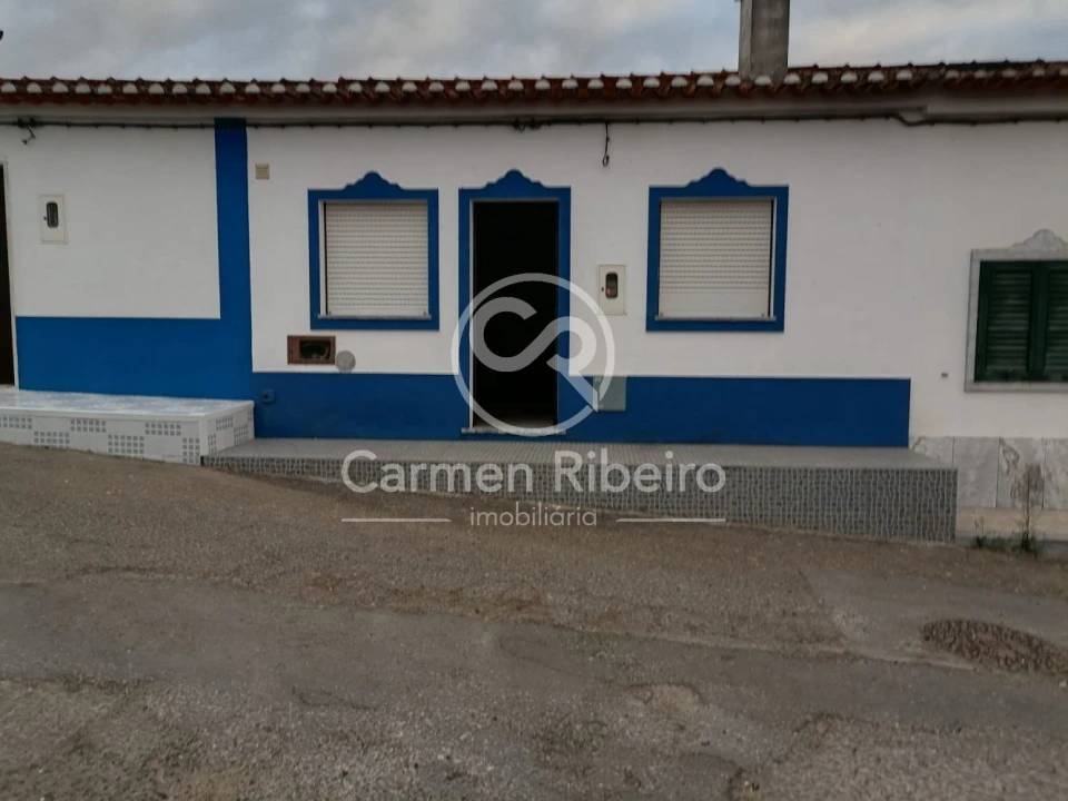 Moradia T1 para Venda em São Bento do Cortiço e Santo Estêvão Foto 1