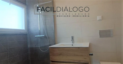 Moradia T3 para Venda em Sesimbra (Castelo)