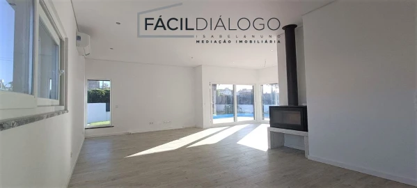 Moradia T3 para Venda em Sesimbra (Castelo)