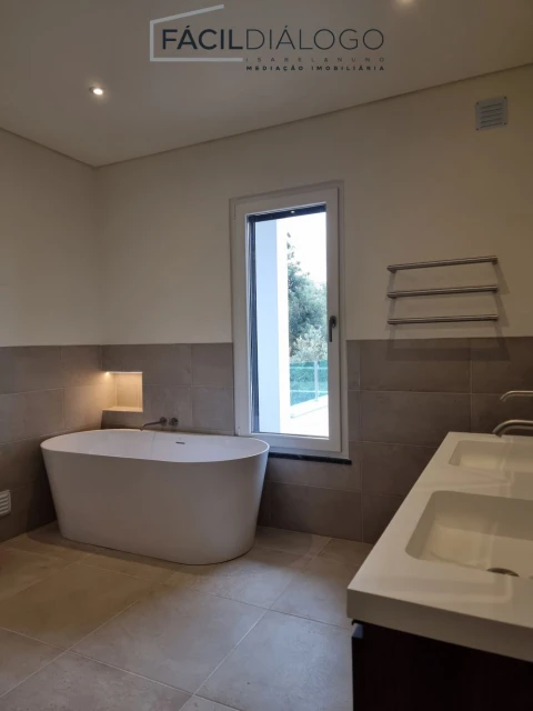 Moradia T3 para Venda em Sesimbra (Castelo)