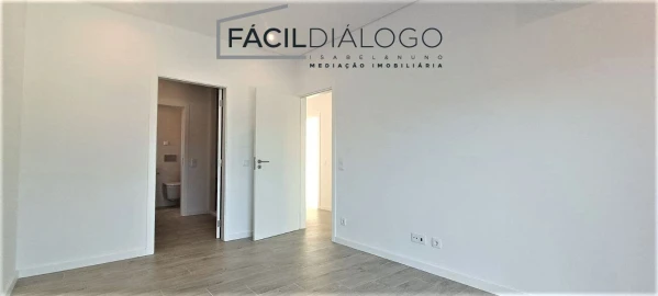 Moradia T3 para Venda em Sesimbra (Castelo)
