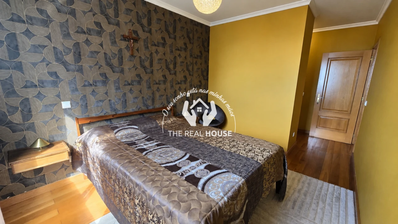 Apartamento T2 para Venda em Caniço Foto 1